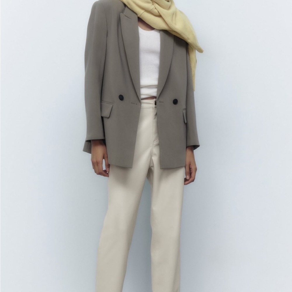 Zara cream faux leather pants Sz 6